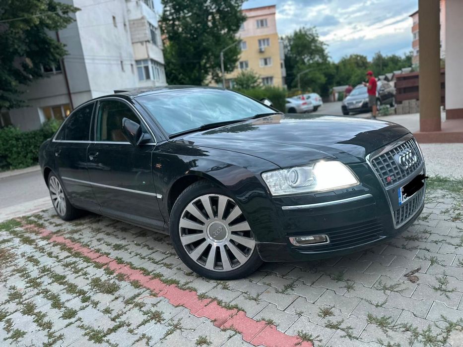 AUDI A8