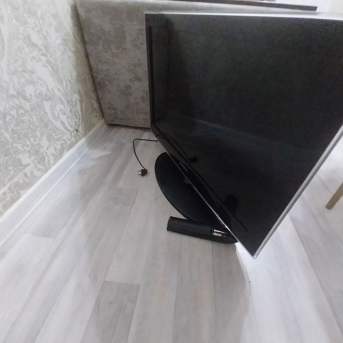 Продам телевизор жк