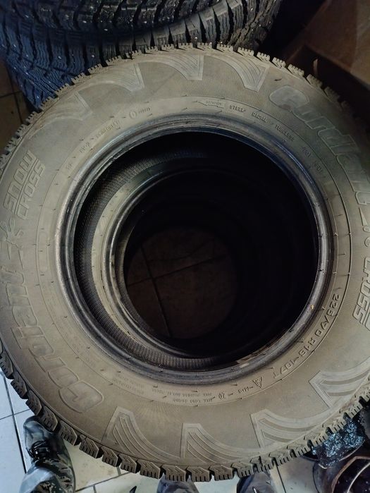 Продам зимние шины 225/70/16