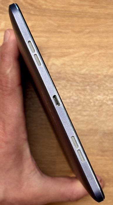 Таблет Vonino Sirius QS с 7,9” IPS дисплей, 16GB и подръжка на 3G SIM