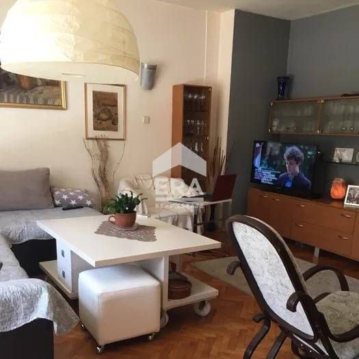 Продава се Къща в Хасково, Дружба 1 - 340 кв.м за 326 €/кв.м - Снимка #1