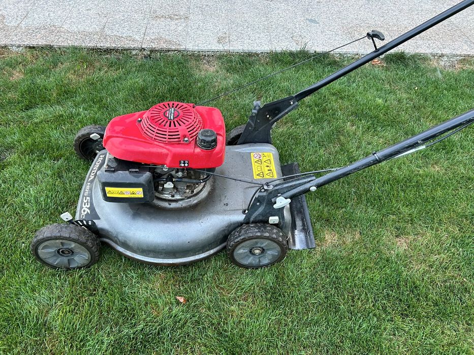 Masina de tuns Honda HRS 536c – Autopropulsată (Mulching)