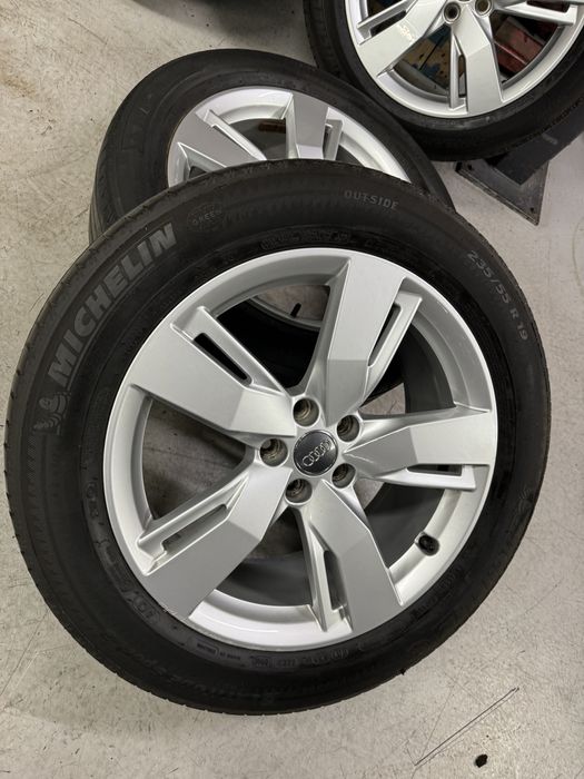 Jante Audi Q5 R19 S-line SQ5 FY Michelin 60% 2021 de vara