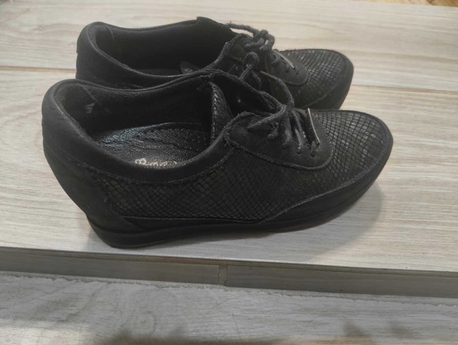 Дамски обувки номер 37