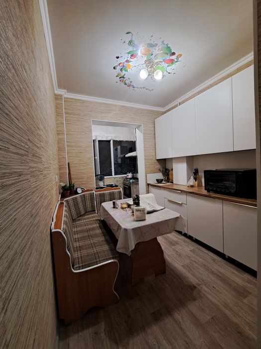 Уголок стол б/у в хорошем состоянии