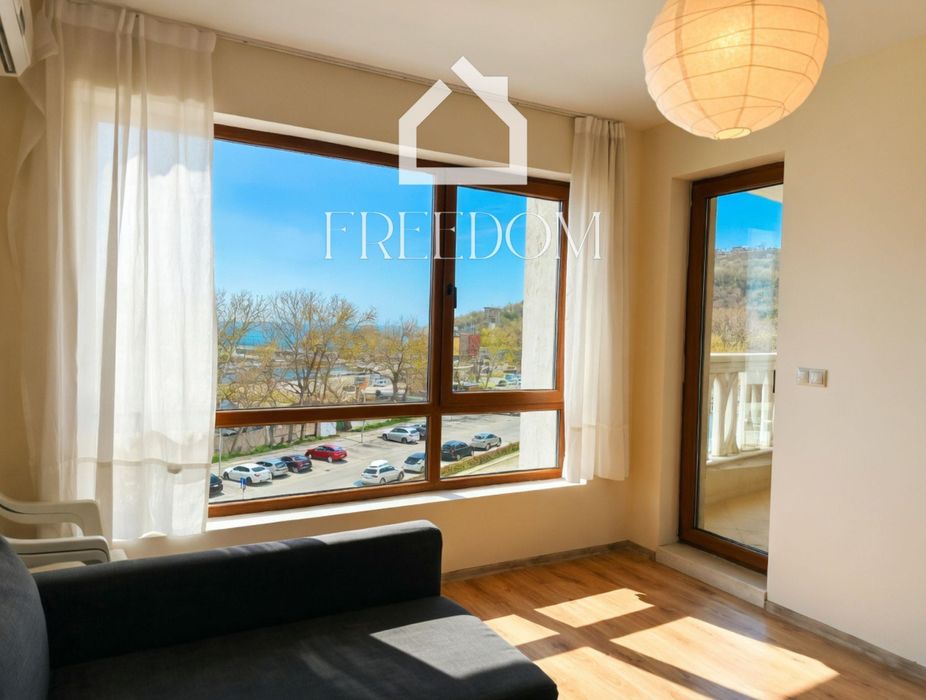 Двустаен апартамент с морска панорама, Варна, South Bay