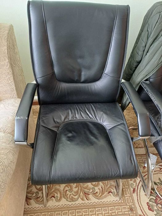 Кресла офисные 3 шт.