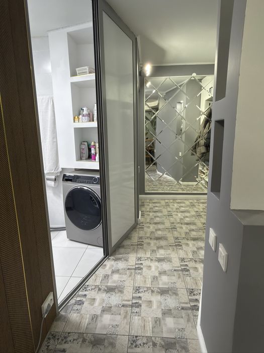 Продам 3 - х комнатую квартиру