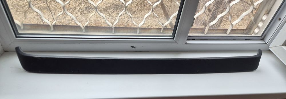 Спойлер гольф 2 оригинал в отличном состояние