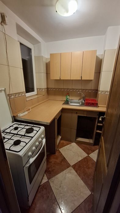 Proprietar inchiriez apartament 2 camere la 5 min de metrou Lujerului