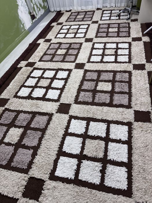 Продается ковер 2.5 на 5