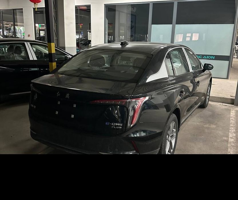 **Hongqi E-QM5 plus 2026 model
610km
Battery: 72kw
Narxi: 21700$