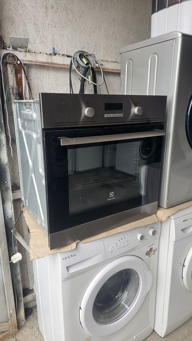 Vând cuptor incorporabil