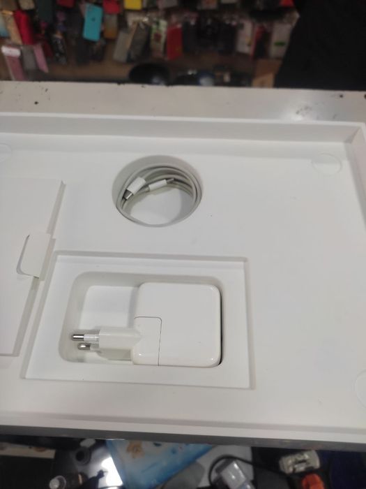 Apple  macbook air m1 8 512gb Korea bolip beruge aldinan