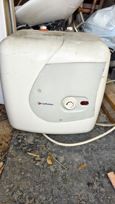 Продам бойлер 10 литров