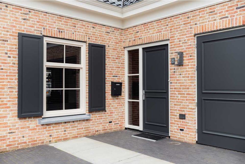 Продава се Къща в София, Дружба 1 - 150 кв.м за 1700 €/кв.м - Снимка #1