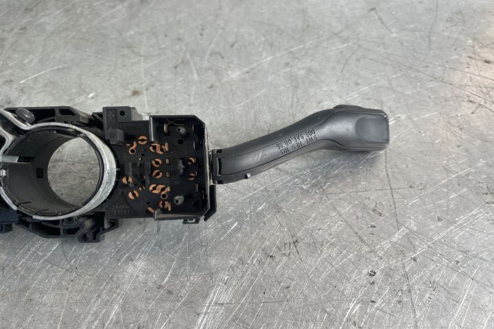 Maneta semnalizare 8L0953513G / 8L0 953 513 G Volkswagen VW Golf a 4-