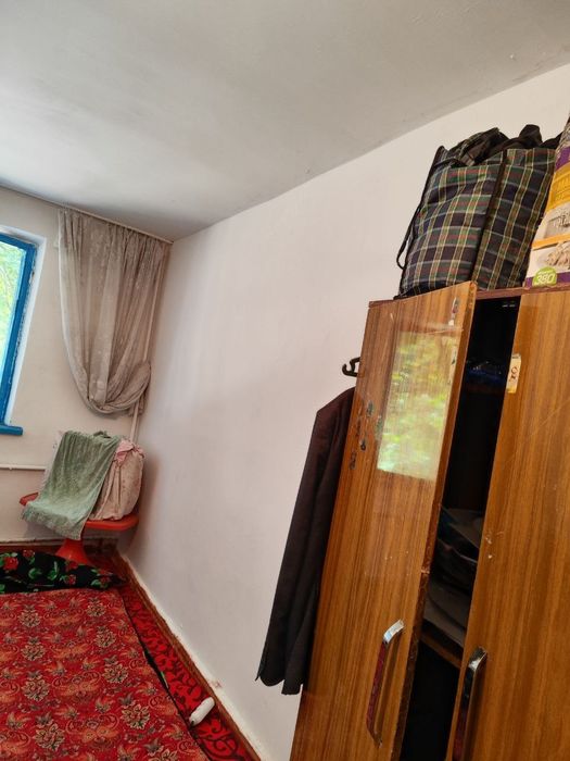Продаётся 1-комнатная квартира в быв. Общежитие. Яккасарой