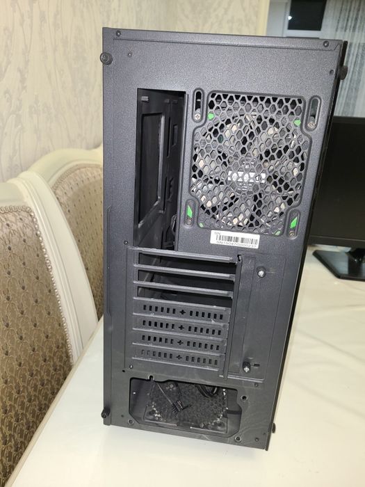 Фирменный Кейс GIGABYTE
