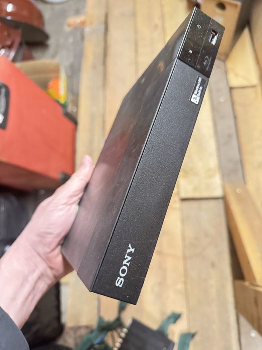 Blu-ray player. DVD Sony