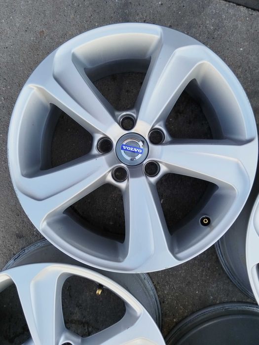 Волво 7.5х17 цола ет52. 5мм.