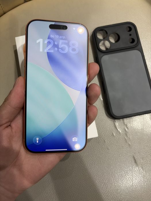 Продаю айфон 17 про е сим