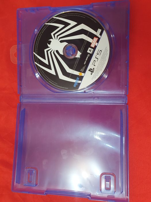 Диски с играми на PS5