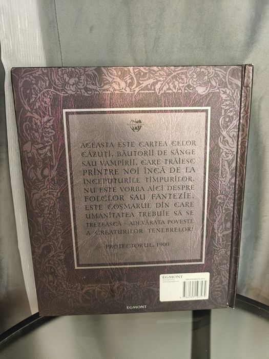Cartea Vampirilor - O Enciclopedie a Creaturilor Tenebrelor - Egmont