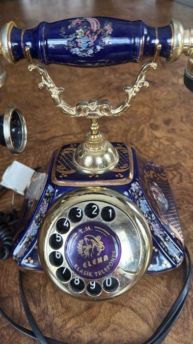 Продам винтажный телефон