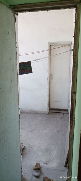 Квартира сотилади 2 хонали. Кирпичный.