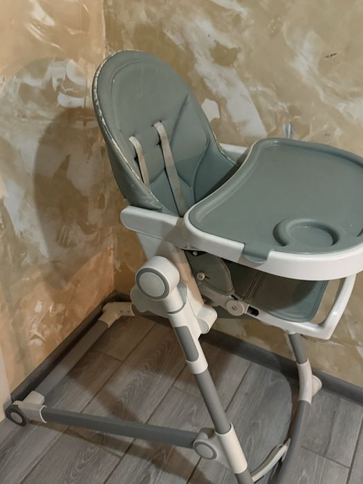 Продам детский стульчик для кормления б/у