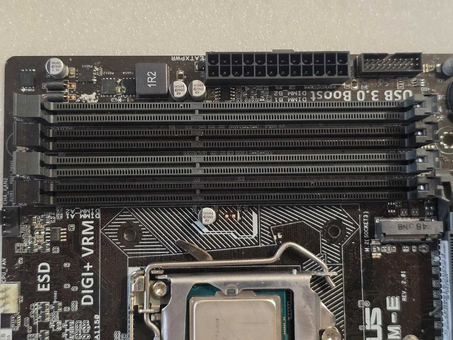Placa de baza ASUS H97M-E, Socket 1150 + Procesor I3 4150
