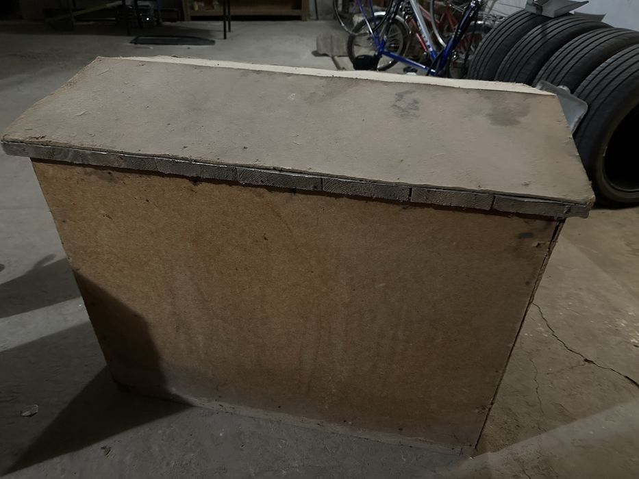 Вольер для собак. Изготовленно из дерево, ДСП и фанеры.