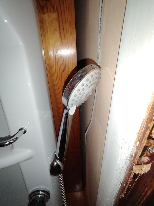 Душ панел с меки връзки