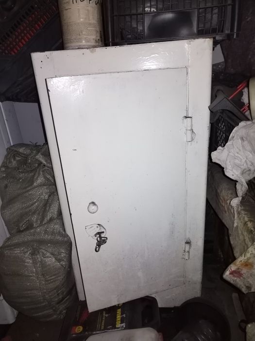 Продам сейф. Производство СССР.