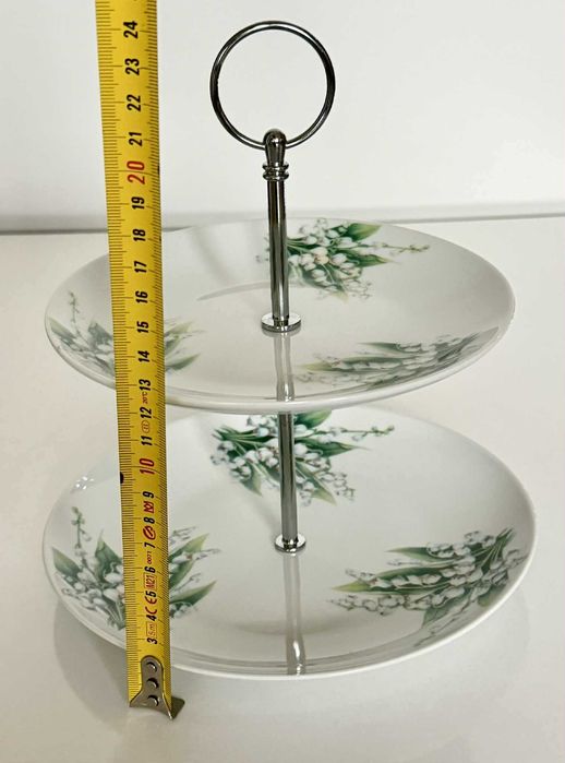 Двуетажна порцеланова поставка с декор момини сълзи