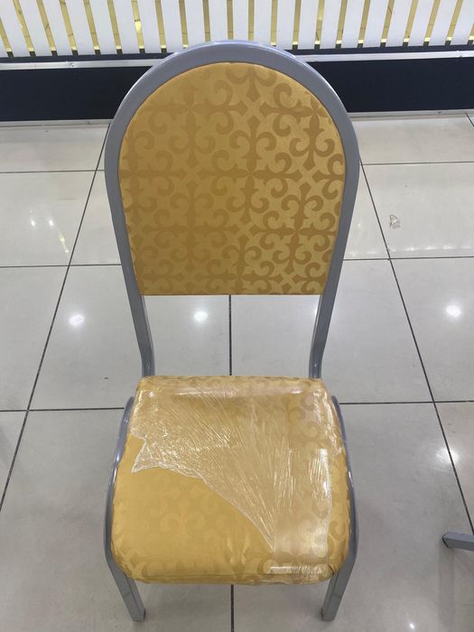 Продам стулья метталические