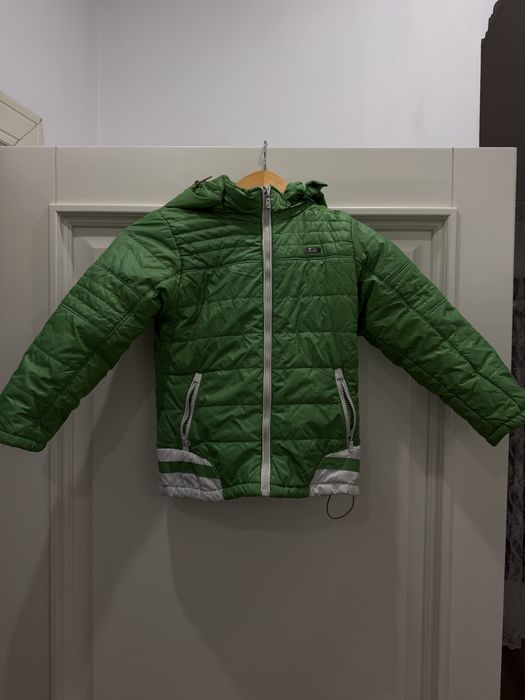 Продам Детские куртки