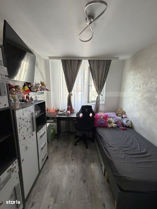 Apartament 3 camere zona Piata Centrala