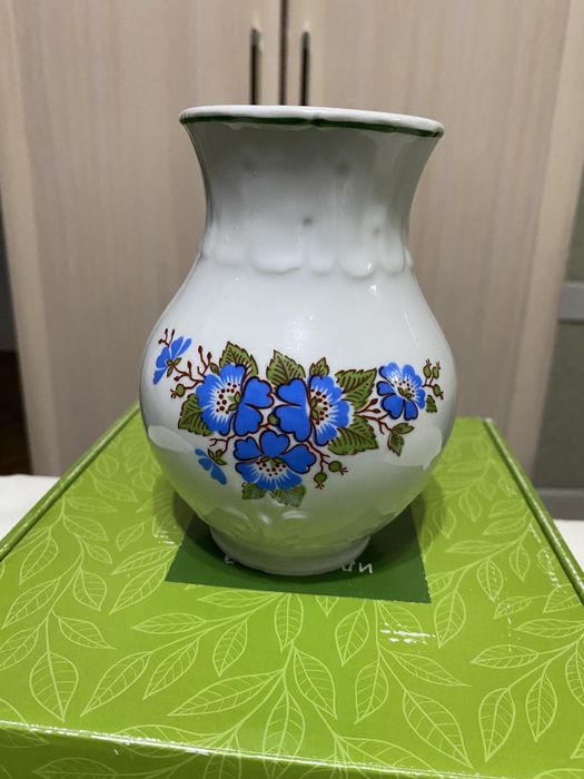 Стопки, кофейные пары, ваза