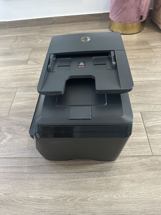 Vand imprimanta pentru piese HP OfficeJet Pro 8715 PRINT FAX SCAN COPY WEB