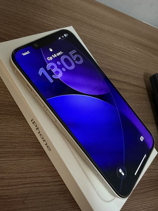 iPhone 13 (Starlight)