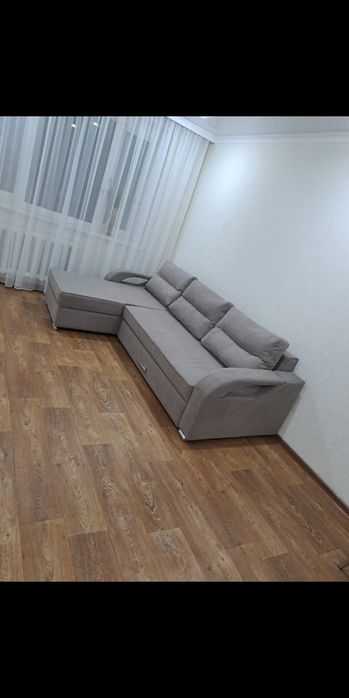 Диван  угловой продам.    .