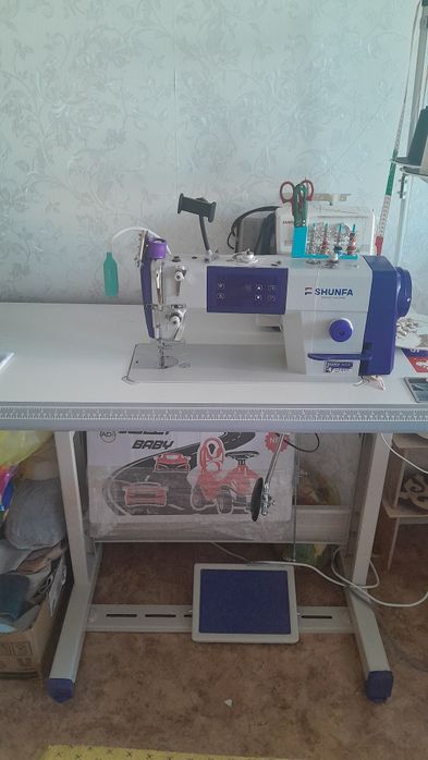 Промышленная швейная машинка