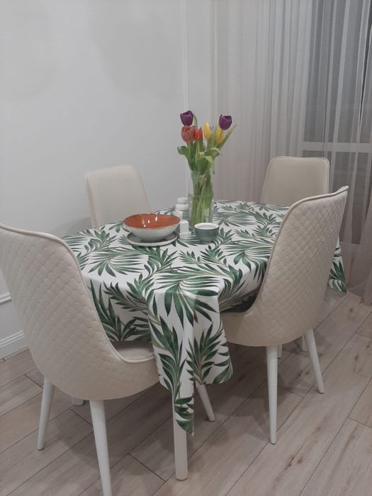 Продам набор из 6 стульев