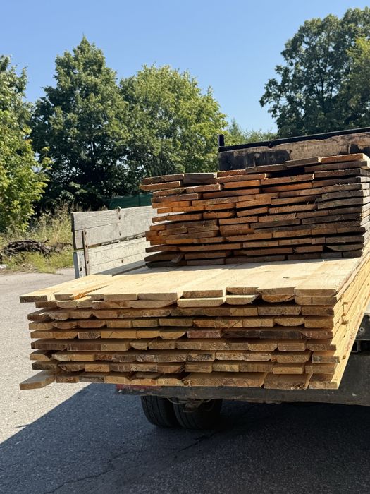 Продавам  кофражни дъски (ламперия) – размери 2 м,2.50 м и 3 метра.