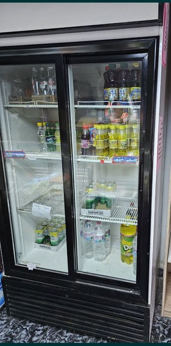 Хладилна витрина двойна вертикална