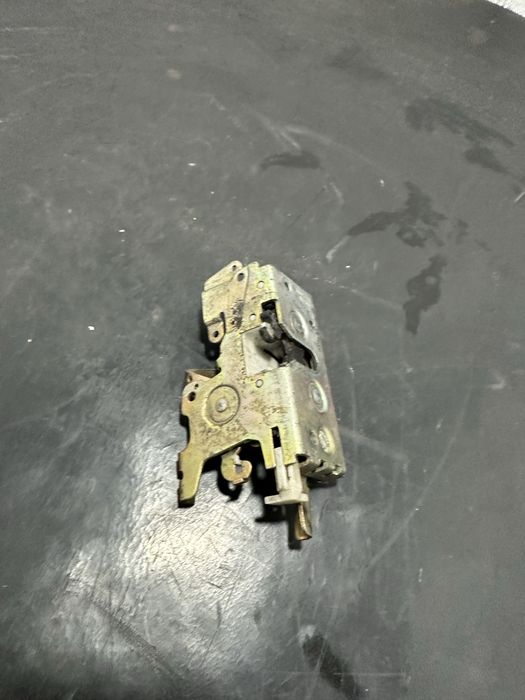 Broasca stanga fata Mercedes Sprinter W906 W938 6387200435 Vito W638