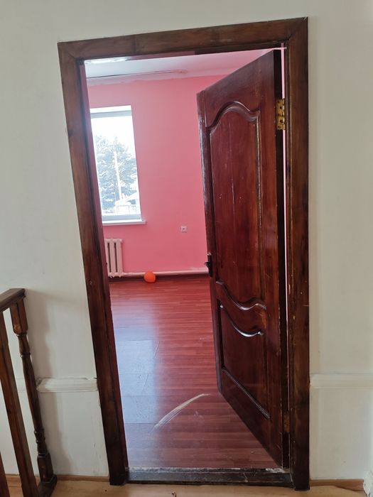 Продам 4 межкомнатные двери б/у