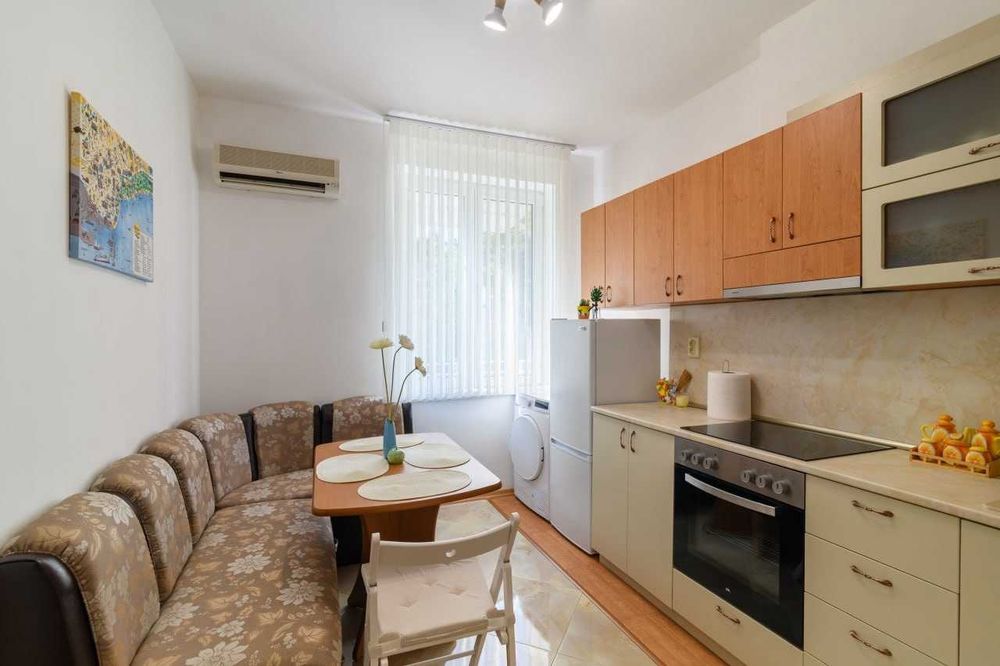 Дава се под наем Едностаен апартамент в Варна, Гръцка махала - 44 кв.м за 561 € - Снимка #3